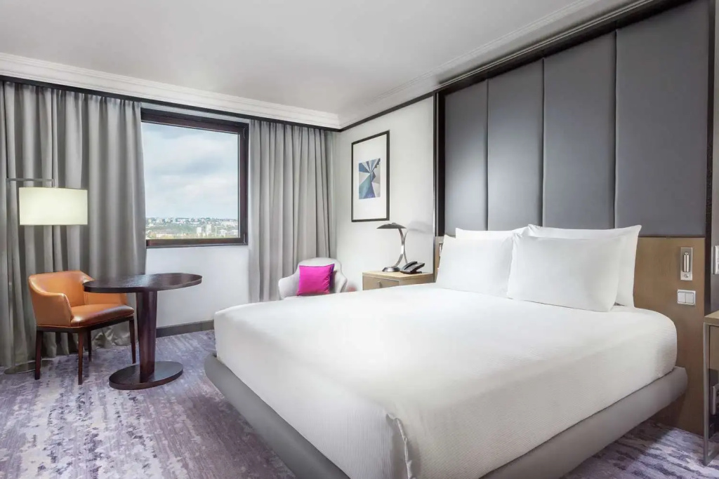 Double room (full double bed)