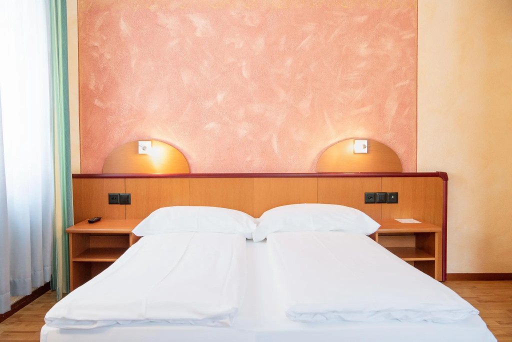 Tailormade Hotel AL GIARDINETTO Biasca - Chambres