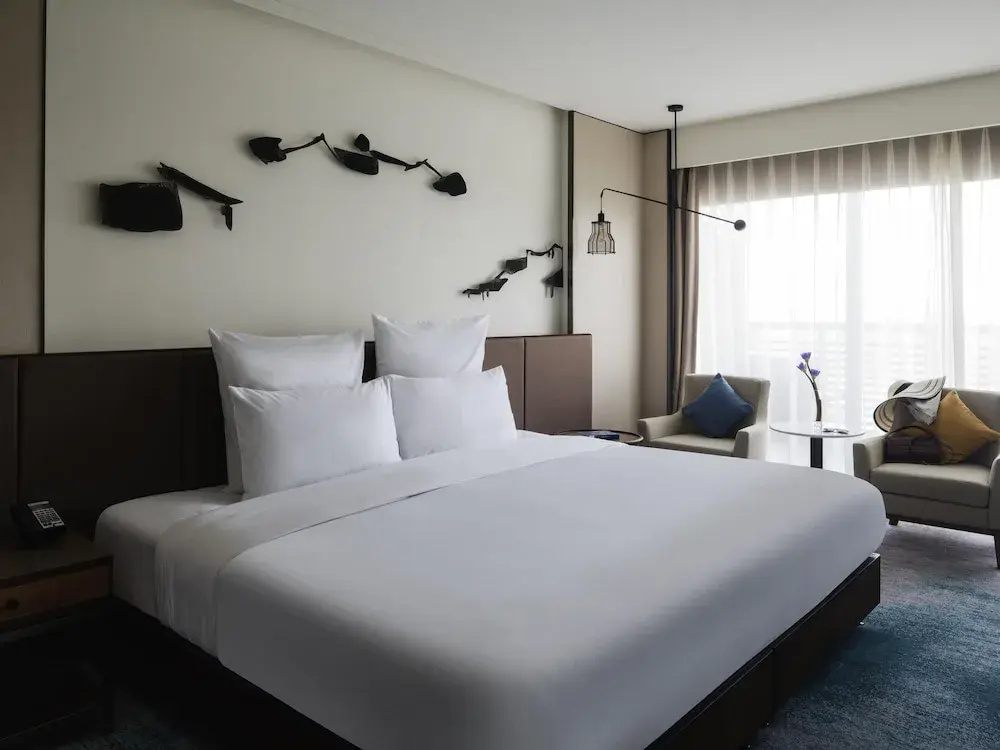 Executive Double Club room (full double bed)