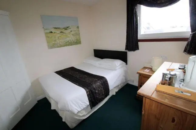 Marine Hotel - Chambres