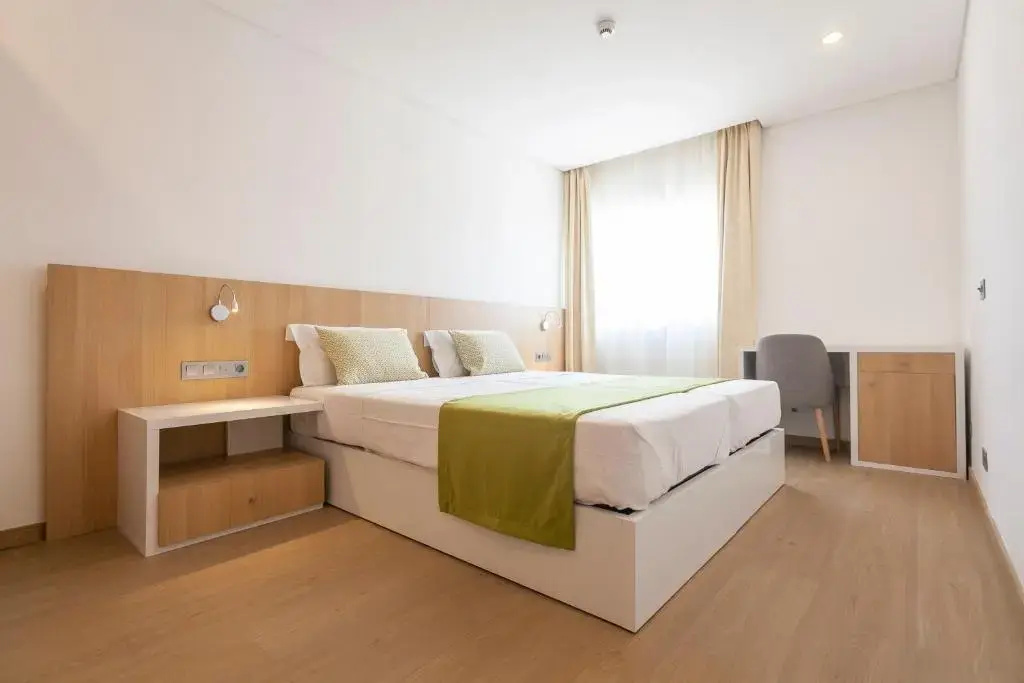 Standard Double room with balcony (full double bed)