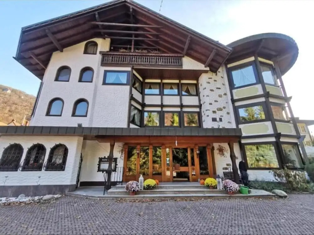 Hotel Adler