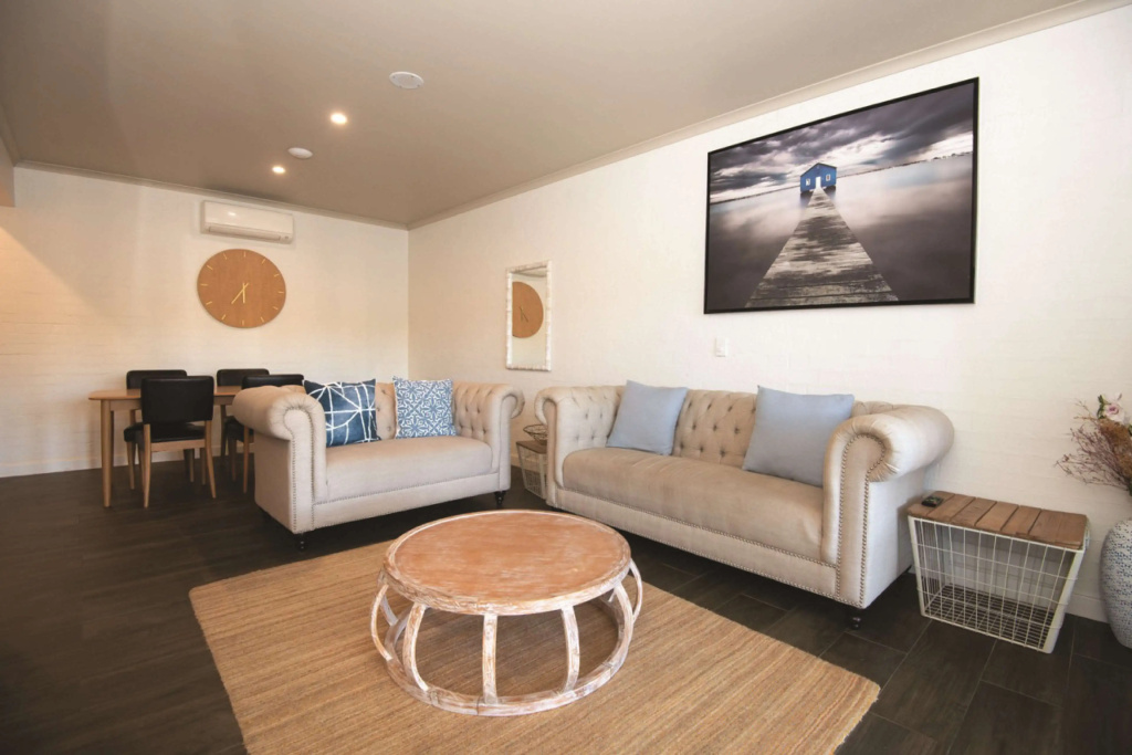 Lobby & Reception
