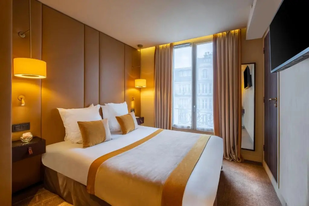 Classic Double room (full double bed)