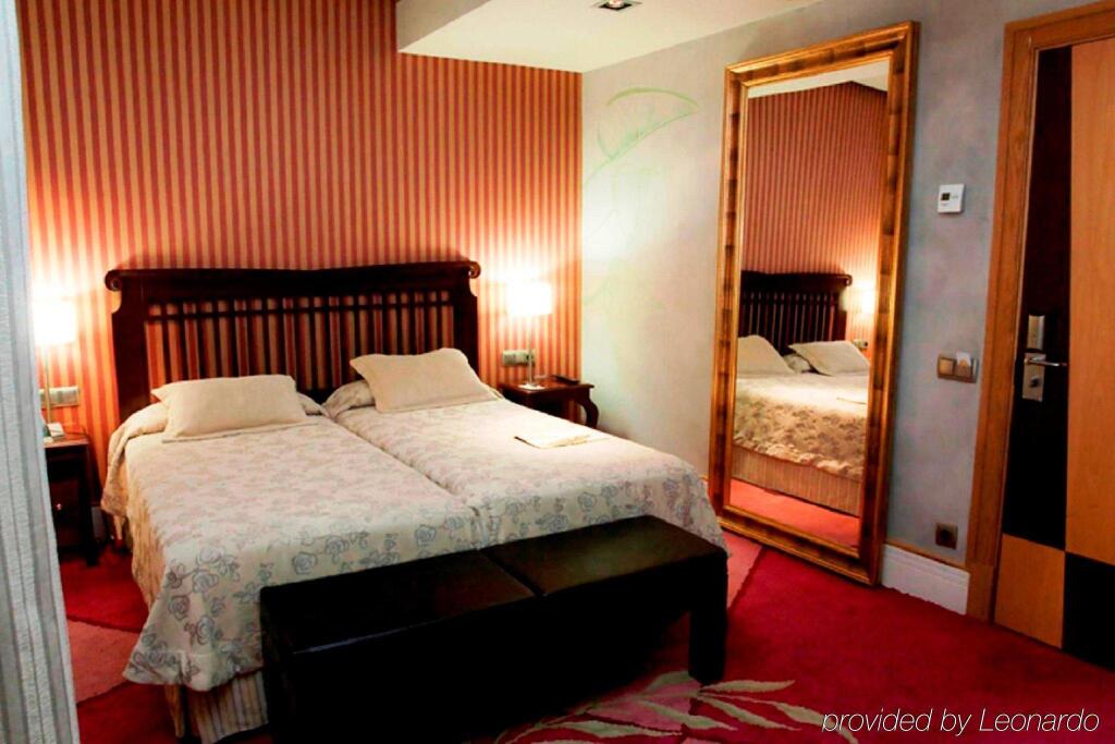 Hotel NH Collection Madrid Paseo del Prado - 9