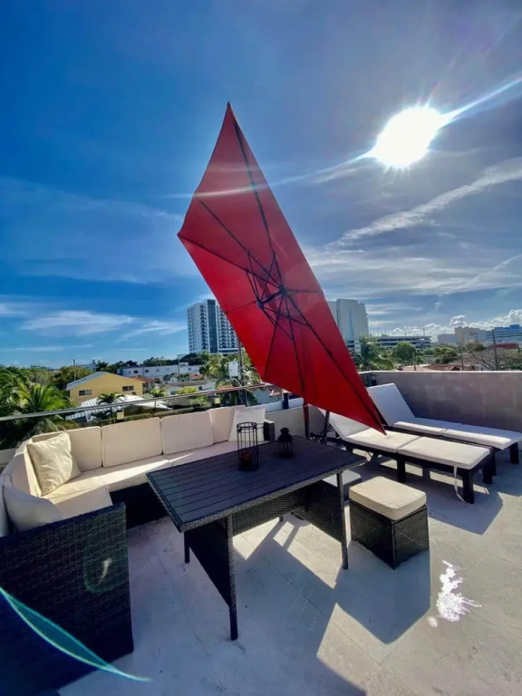 Family 3BR House W Amazing Private Pool Parking