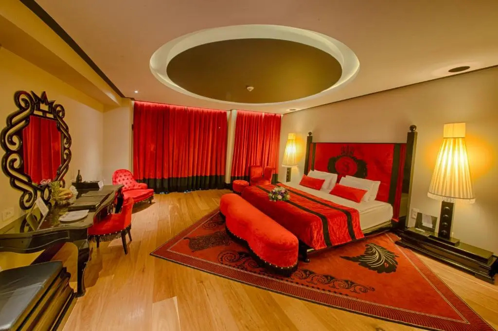 Deluxe Double room with partial sea view (full double bed)