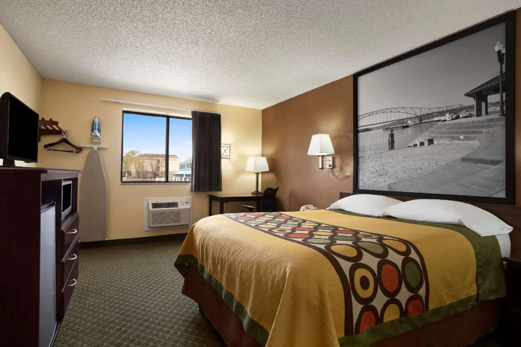 Standard Double room (full double bed)