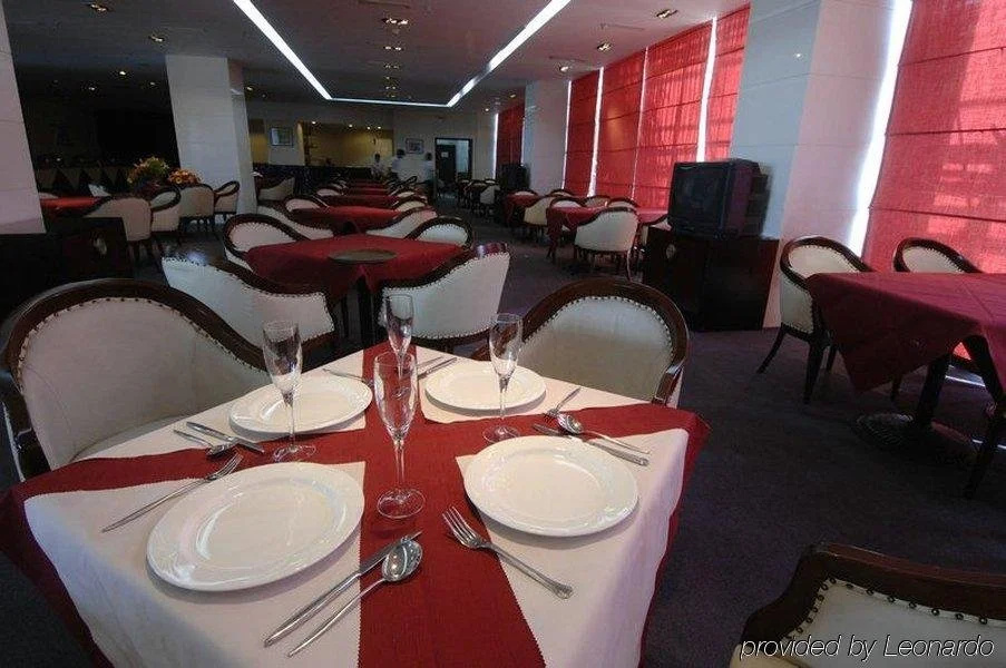 Food & Beverage