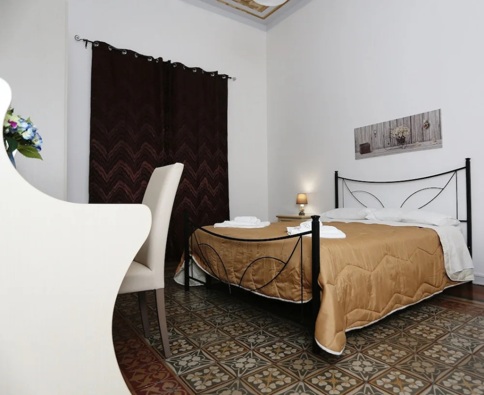 Economy room