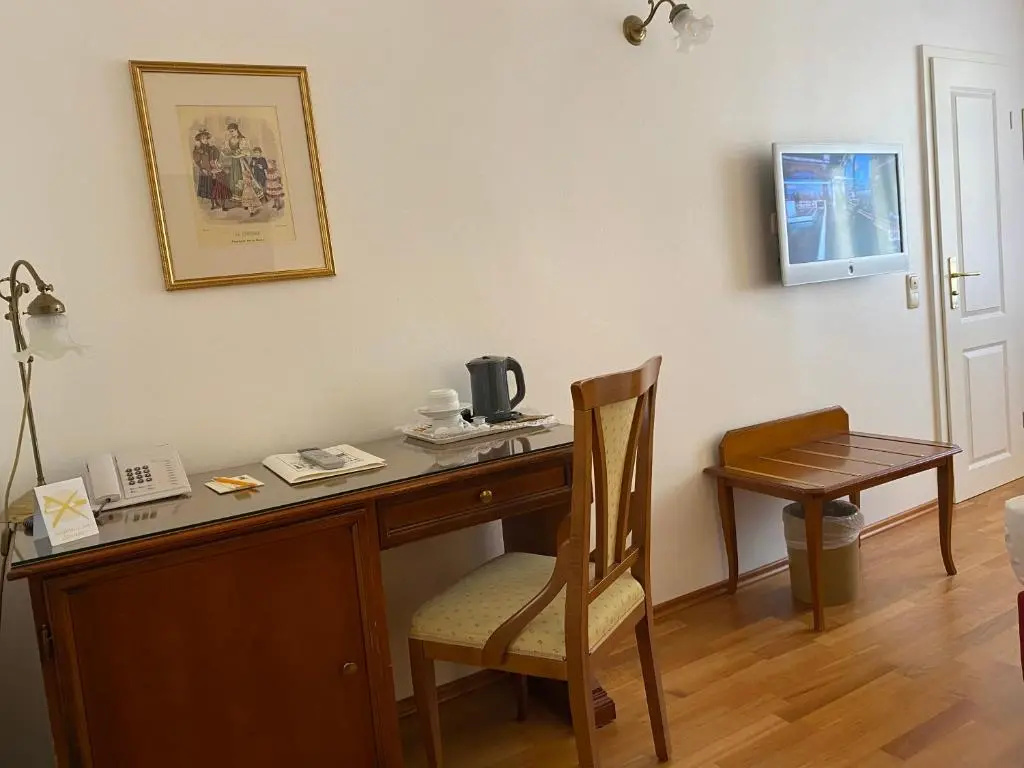 Superior Double room (full double bed)