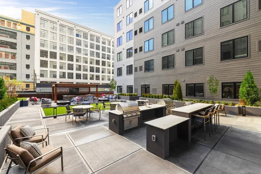 Luxury Apartments by Hyatus Center City