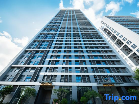 Sanya Central Jiayue Bixuan Hotel (Qiangqing Sea Travel Duty-Free Shop)