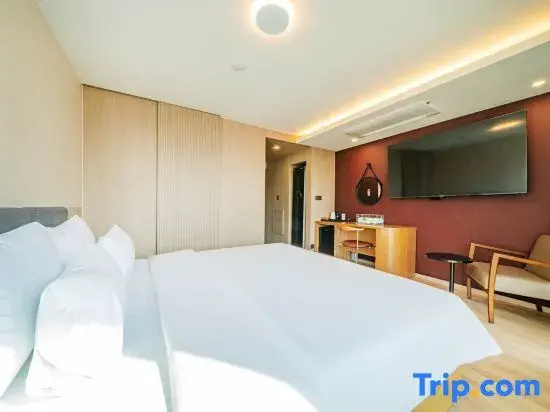 Deluxe room with city view