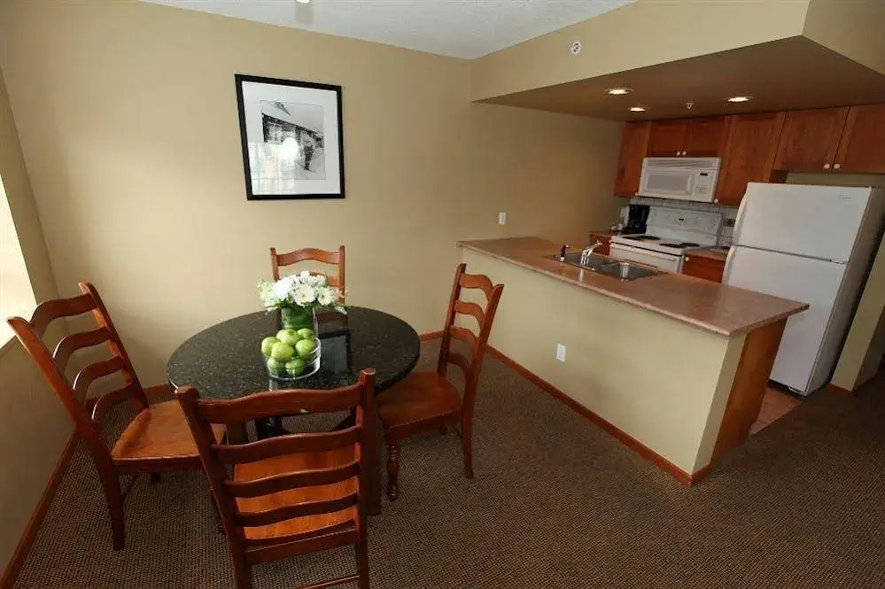 ResortQuest at Whistler Cascade Lodge - фото 12