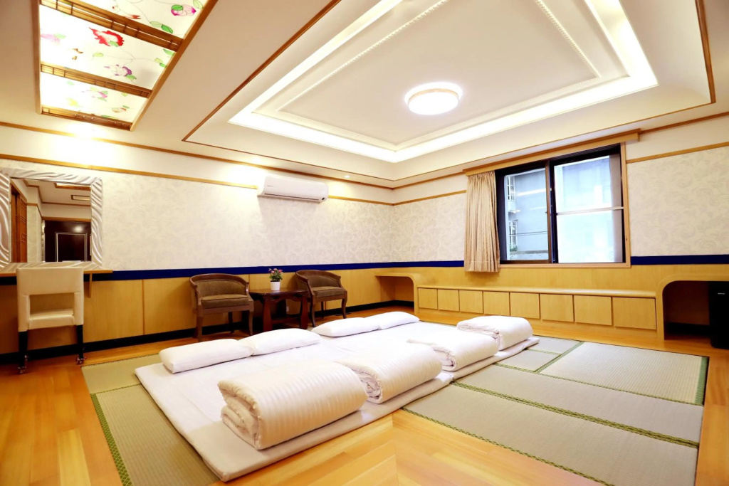 Phoenix Pavilion Hot Spring Hotel — 5