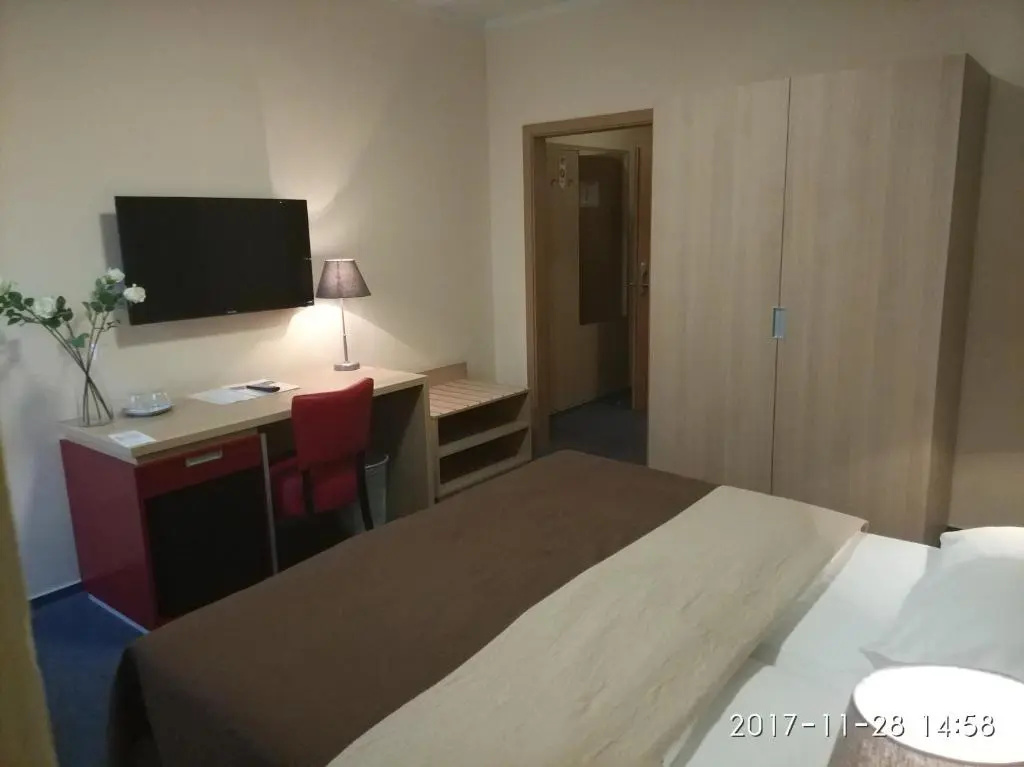 Superior Double room (full double bed)
