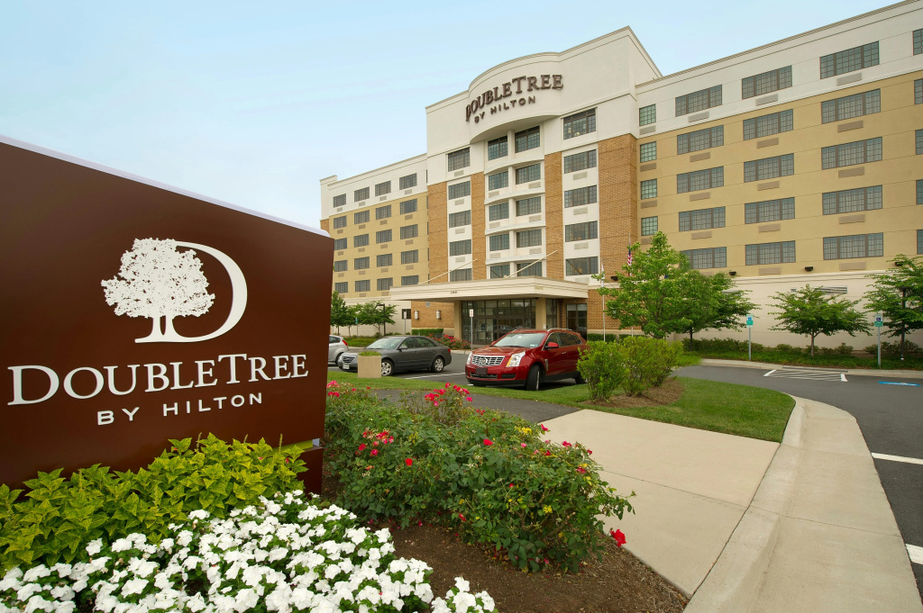 DoubleTree by Hilton Sterling - Dulles Airport