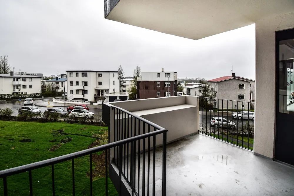 Apartment S23