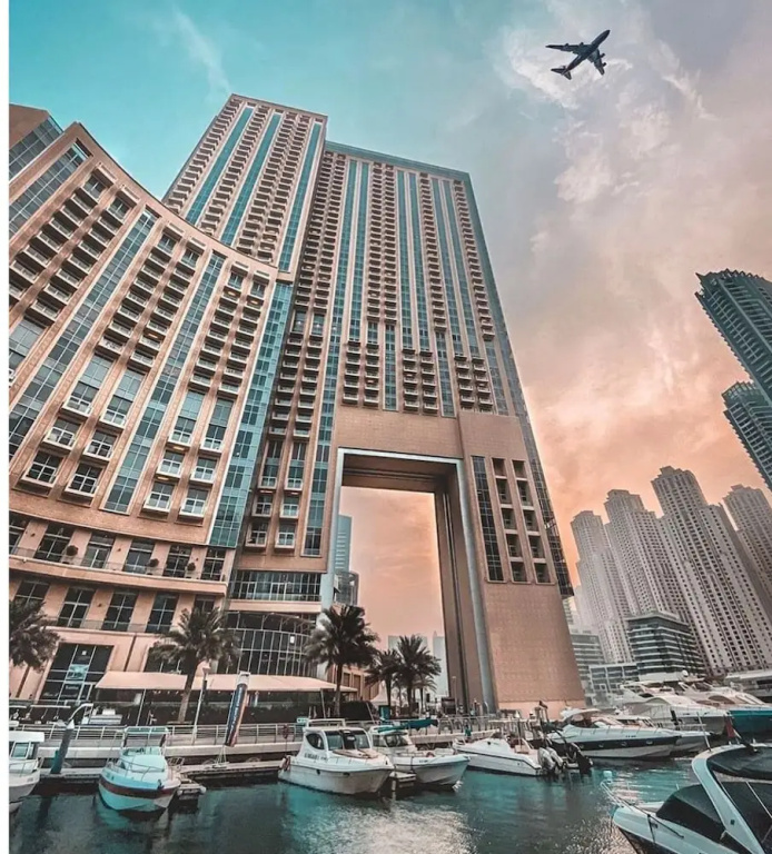 Dream Inn Apartments- Address Marina