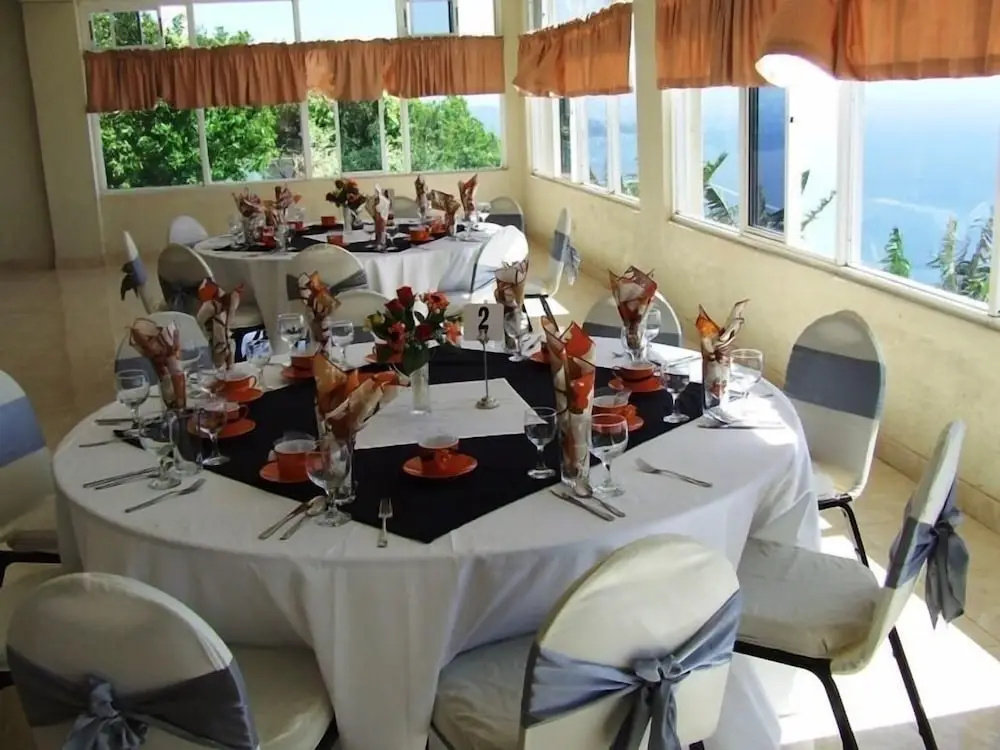 Ocean Breeze Hotel - Général