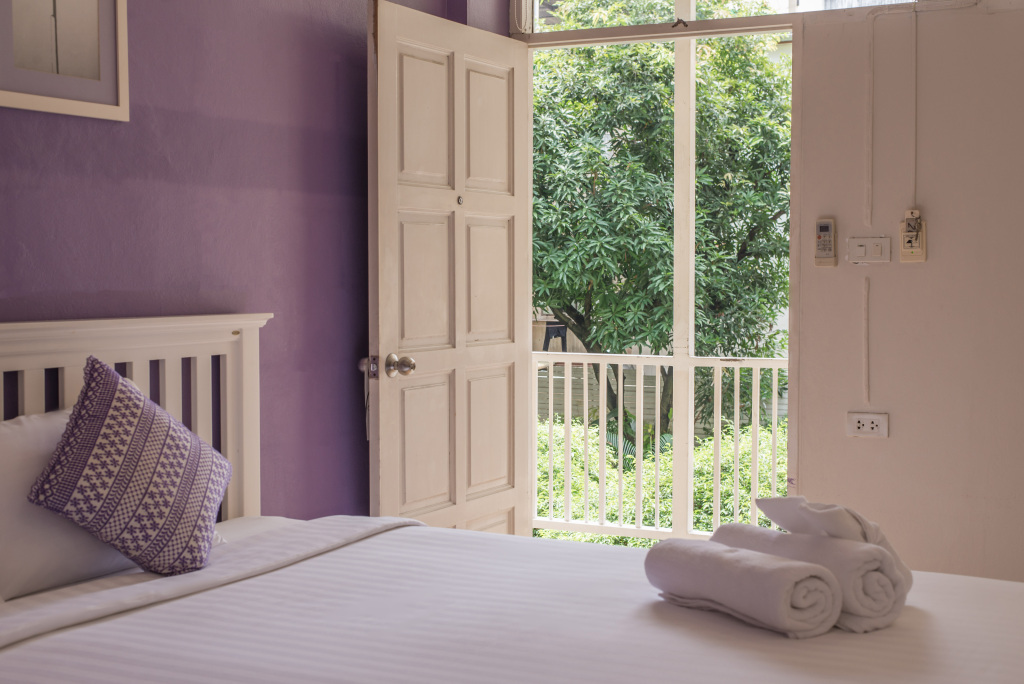 Feung Nakorn Balcony Rooms and Cafe by null