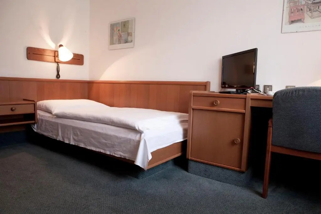 Hotel Ungarische Krone - Chambres
