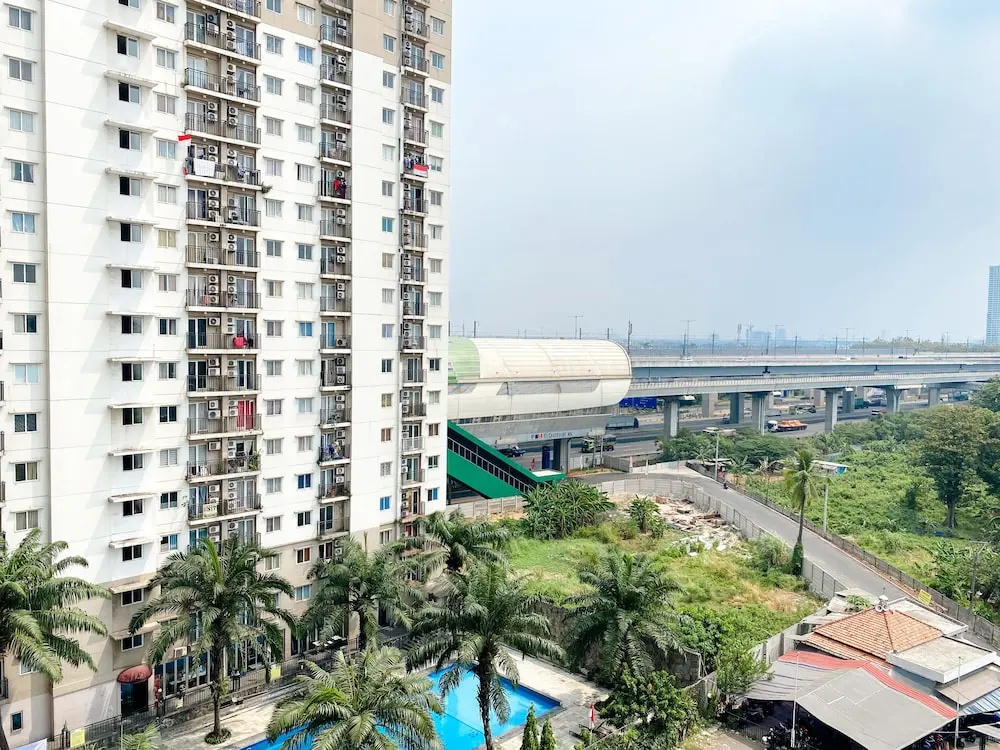 Cozy And Minimalist 2Br At Mutiara Bekasi Apartment