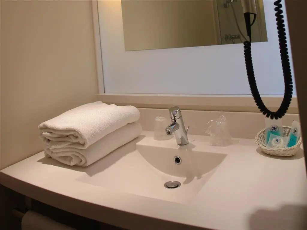 Afficher la photo 8 — ibis Styles Chinon