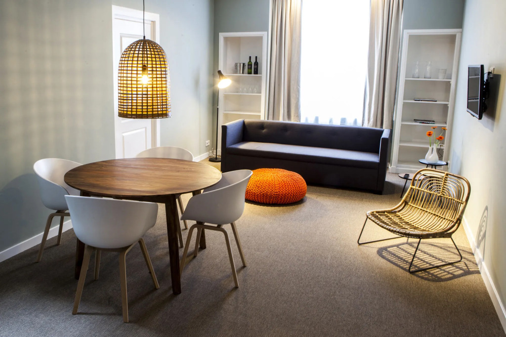 Prinsengracht Canal View Apartments — фото 4