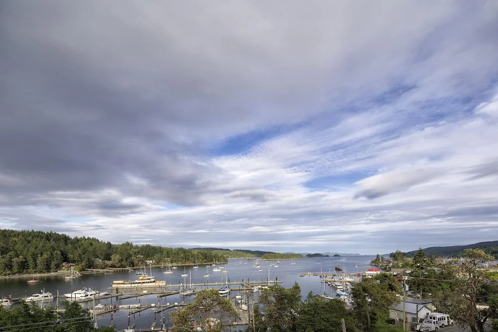 Beach & Waterfront