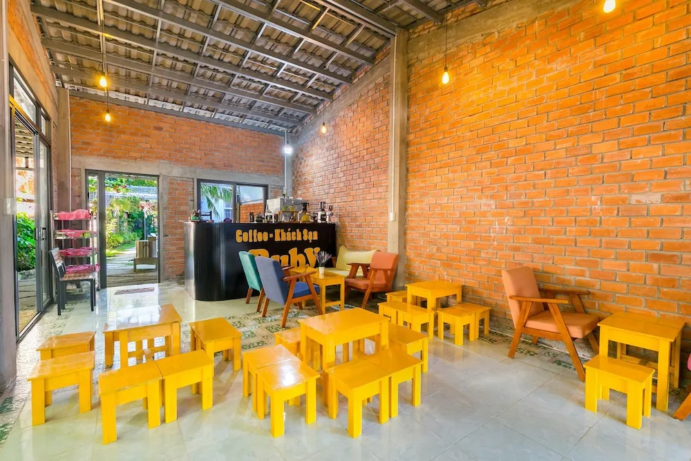 Lobby & Reception