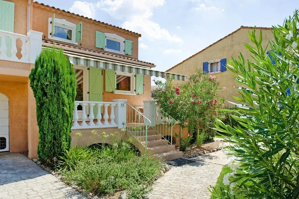 Terraced House in Vidauban With Water Slides