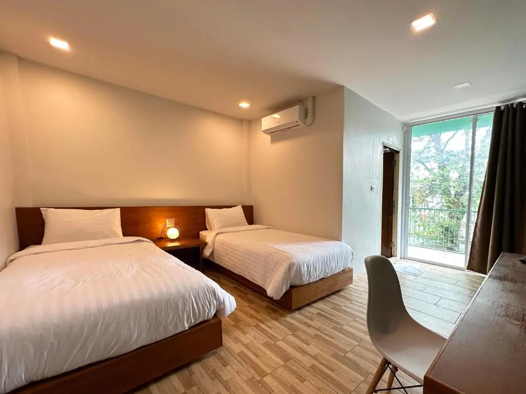 Deluxe Double room (twin beds)