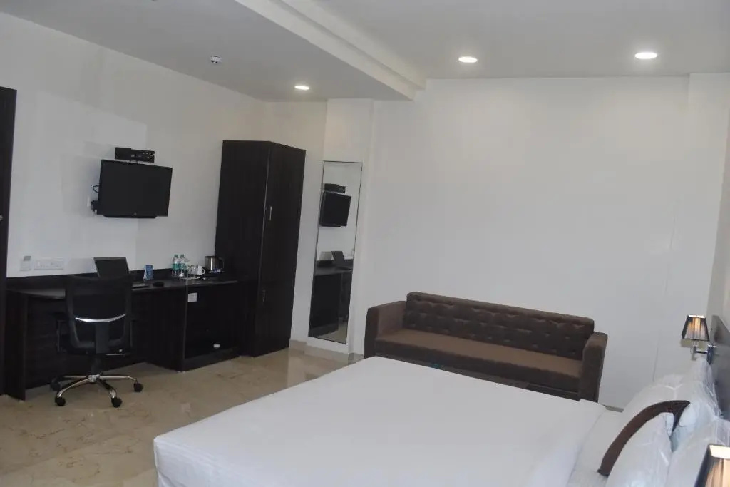 Superior Double room (full double bed)