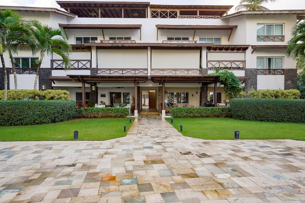 3BR Beach Retreat Terrenas Pool Maid Beachfront