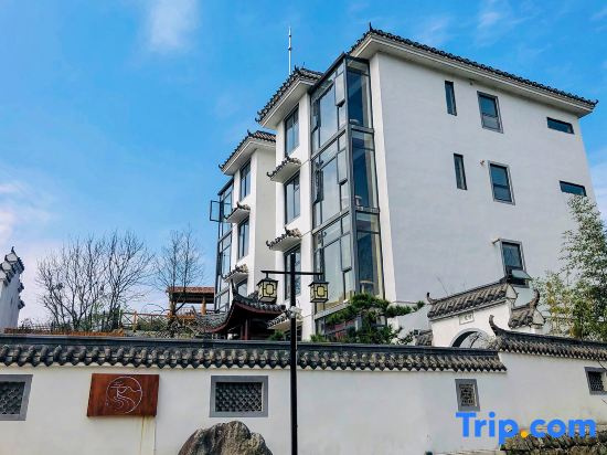 Fengyin Sanqiu Hostel