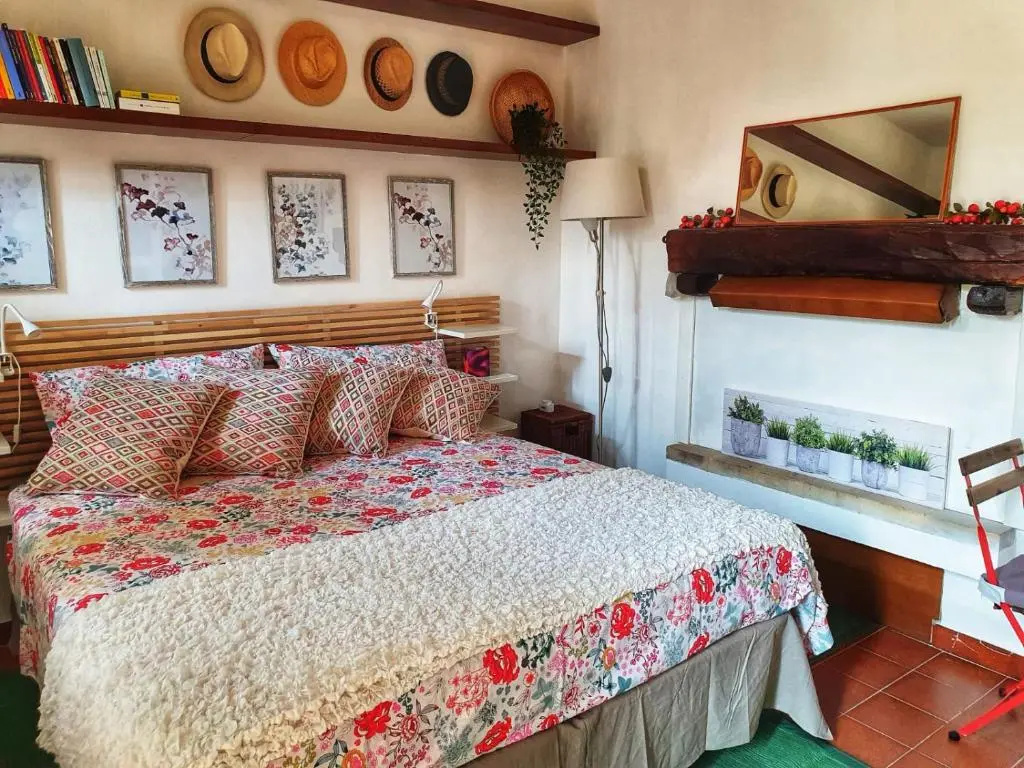 Standard Double room with garden view (full double bed)