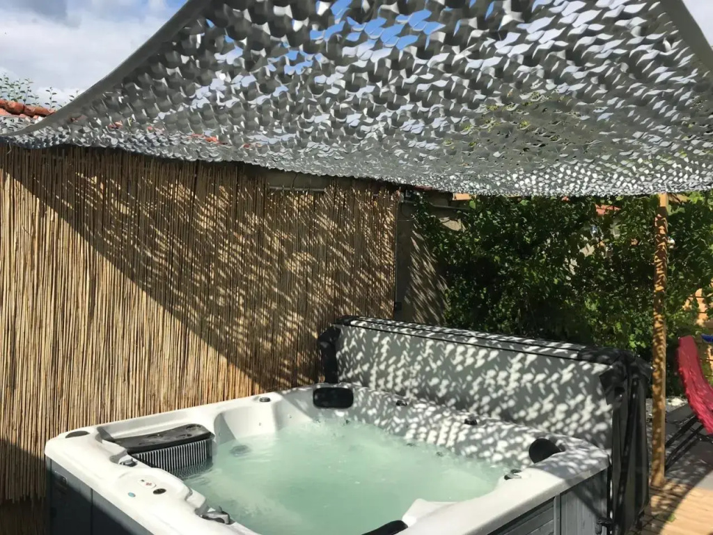 Nuit des étoiles gîte avec piscine et SPA communs - фото 10