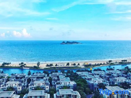 Beach & Waterfront
