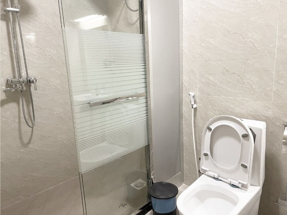 Comfort room