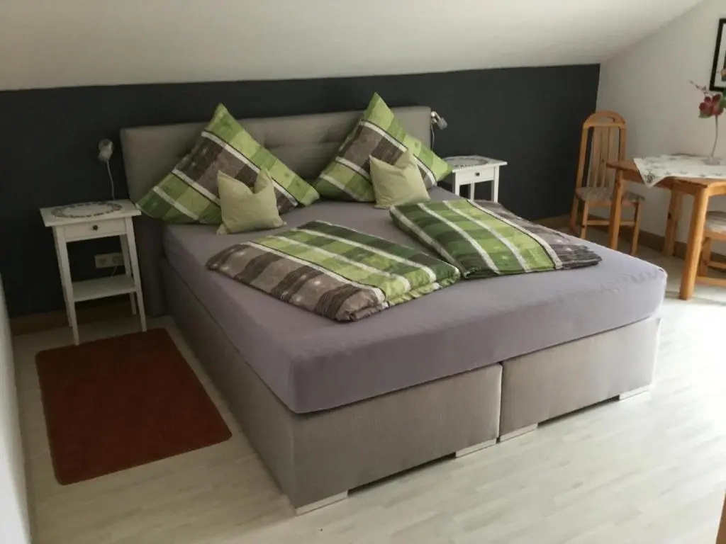 2 Bedrooms Apartment