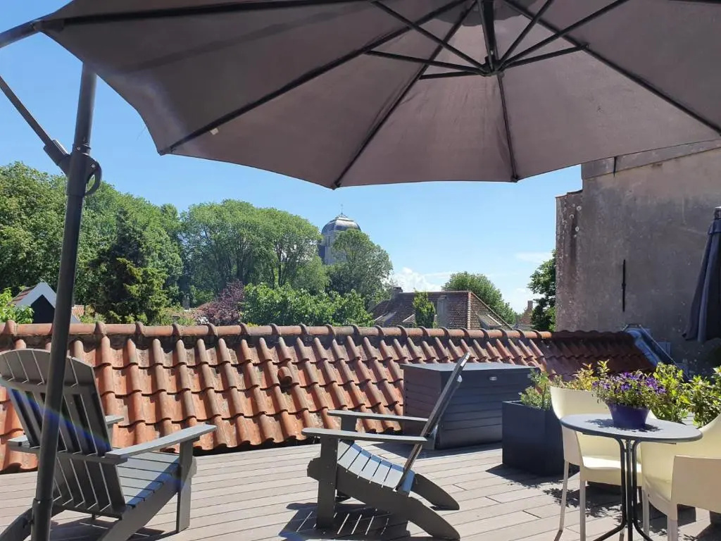 Standard Double room with balcony (full double bed)