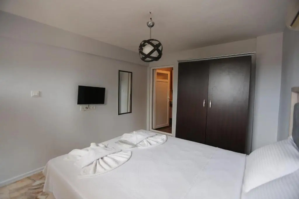 Standard Double Basement room with sea view (full double bed)