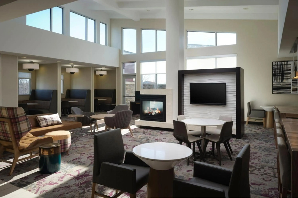 Residence Inn by Marriott Grand Rapids Airport - фото 32