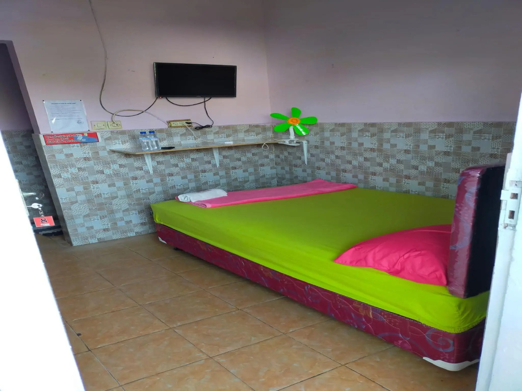 Economy room