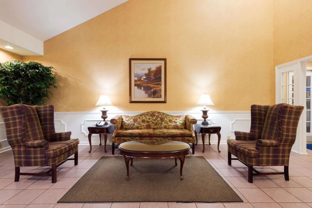 Lobby & Reception