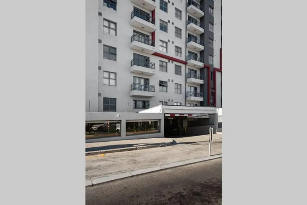The Paragon KAHLÚA Modern Open Plan Centrally Located