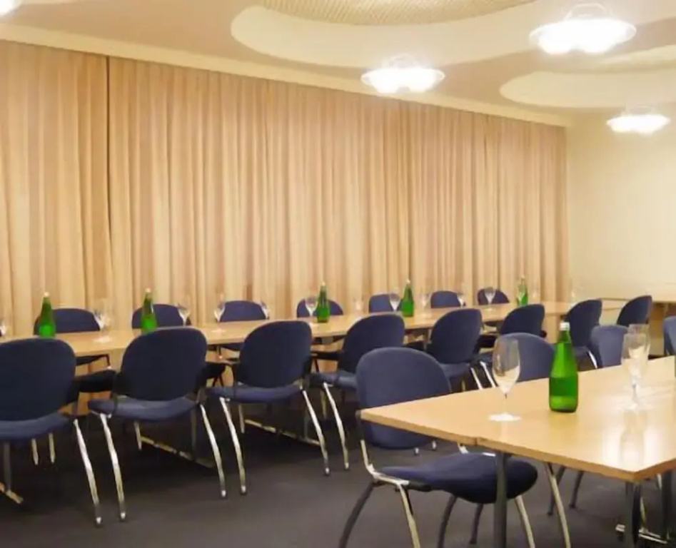 Hotel Holiday - Général