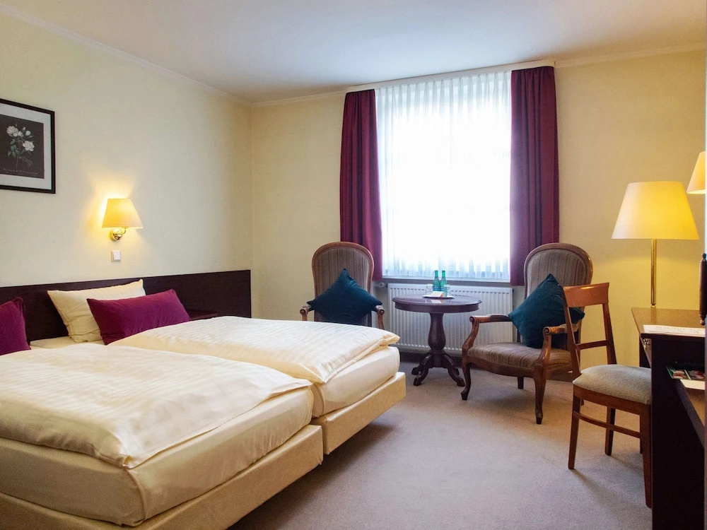 Standard Double room with city view (twin beds)